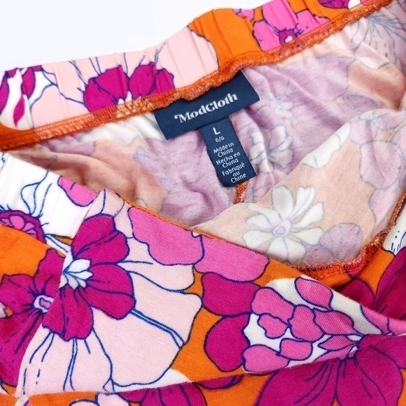ModCloth Pink Red Floral Skirt Size L - Picture 7 of 11